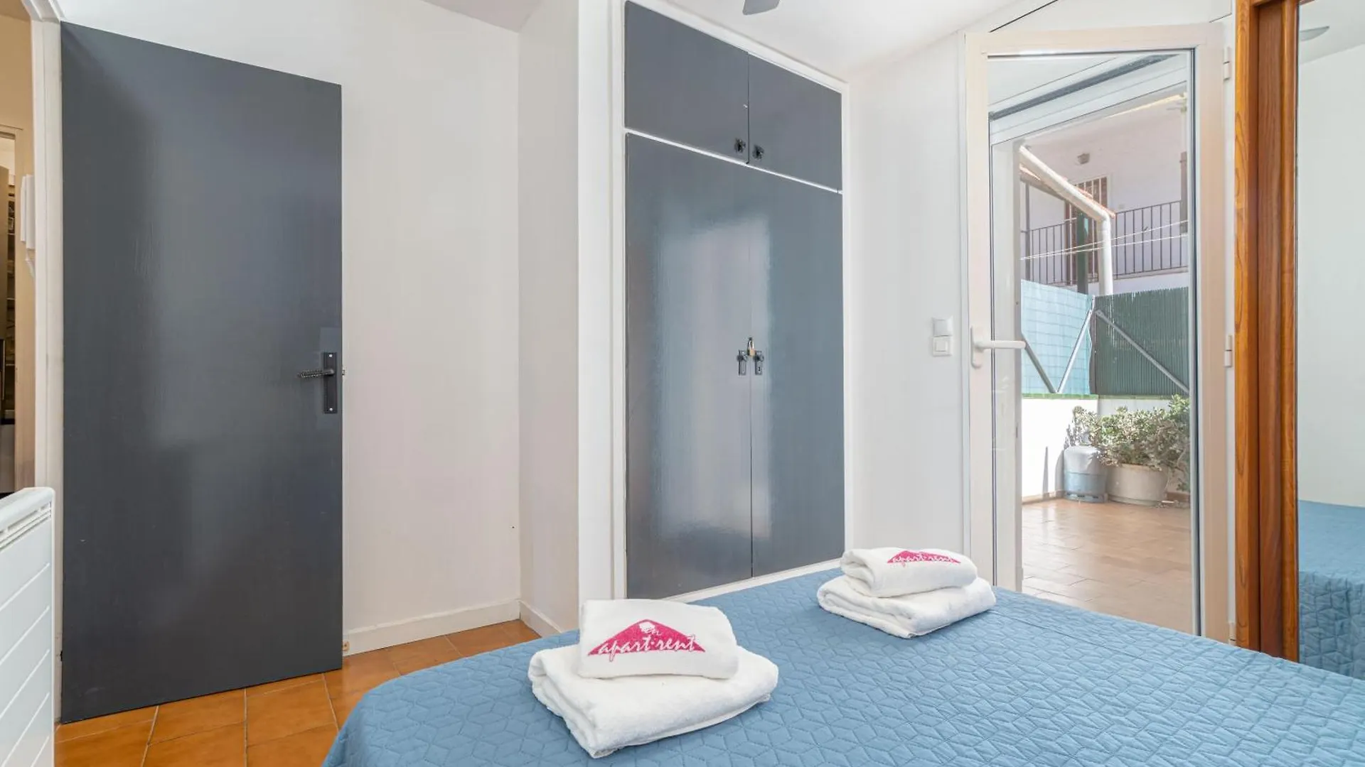 Basic Comfort Apartment Pattaya 0158 Empuriabrava
