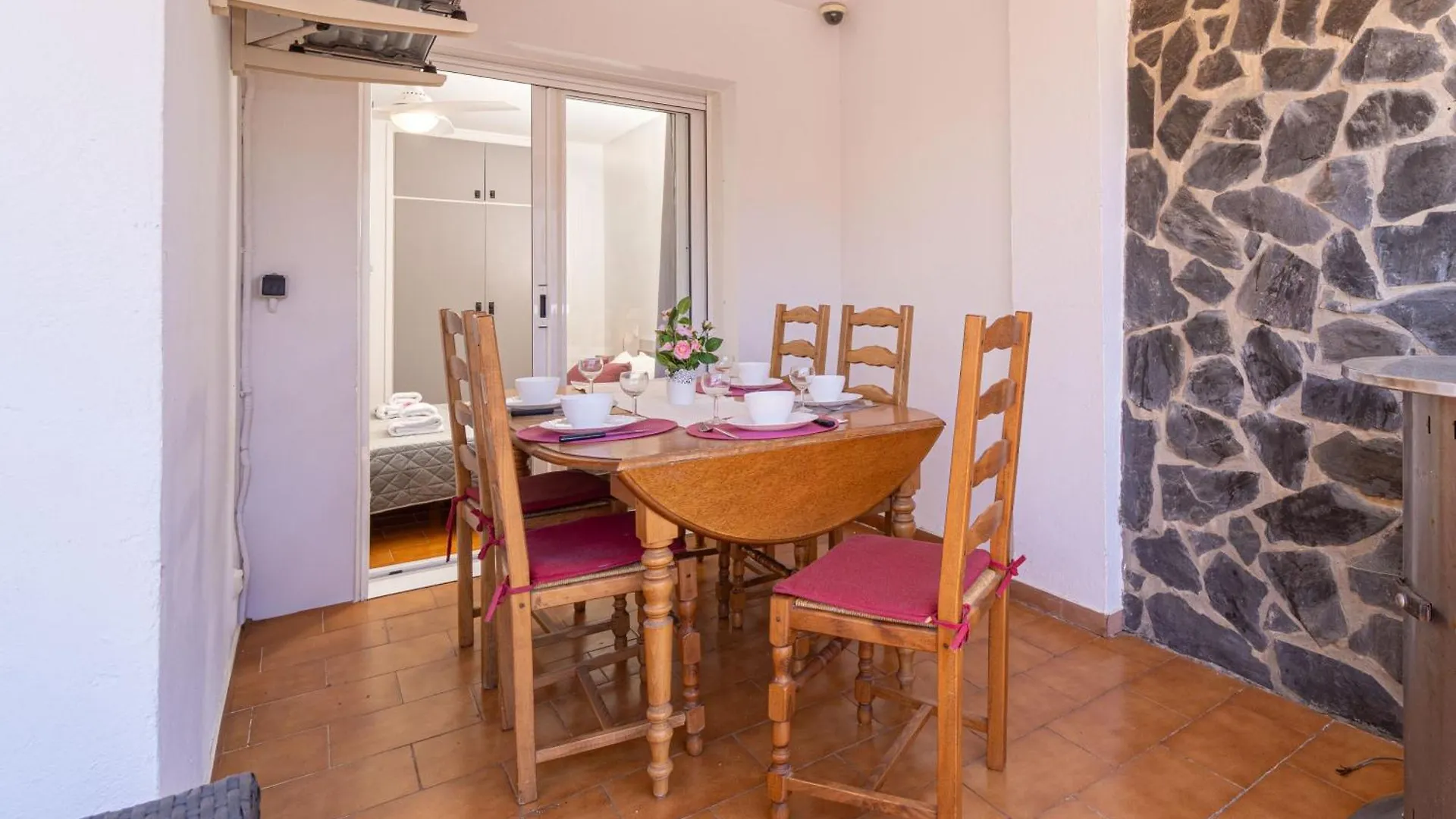 Basic Comfort Apartment Pattaya 0158 Empuriabrava Ισπανία